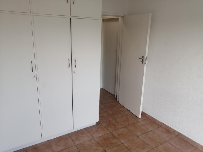To Let 2 Bedroom Property for Rent in Kenilworth Western Cape